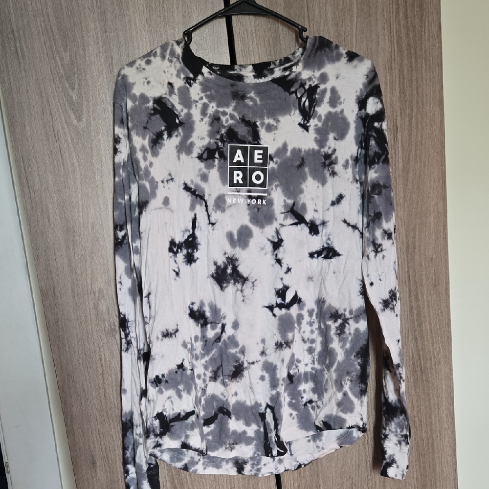 Aeropostale Black and Gray Tie-Dye Long Sleeve